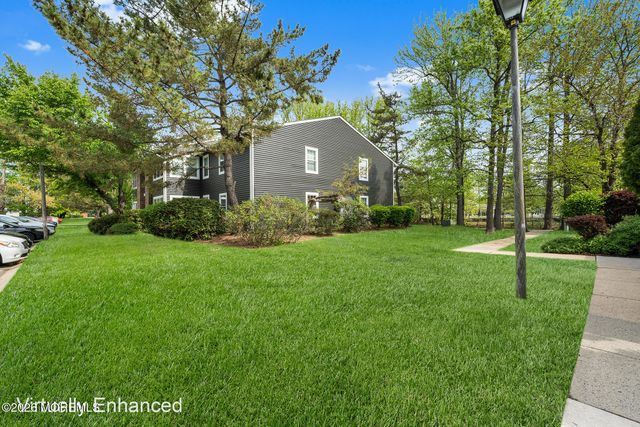 8 Lafayette Court, North Brunswick, NJ 08902