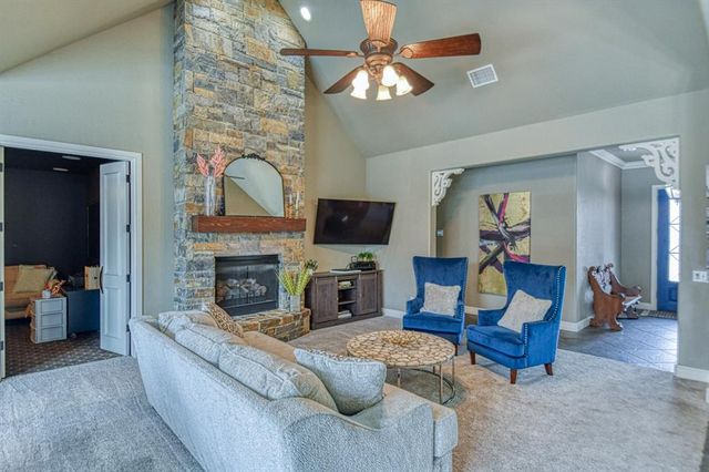 2233 War Eagle Lane, Yukon, OK 73099