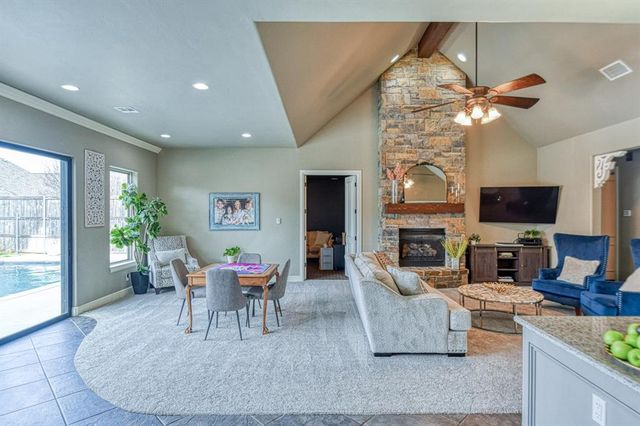 2233 War Eagle Lane, Yukon, OK 73099