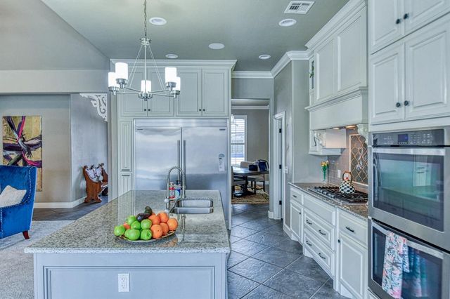 2233 War Eagle Lane, Yukon, OK 73099