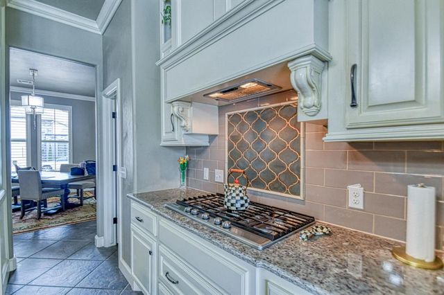 2233 War Eagle Lane, Yukon, OK 73099