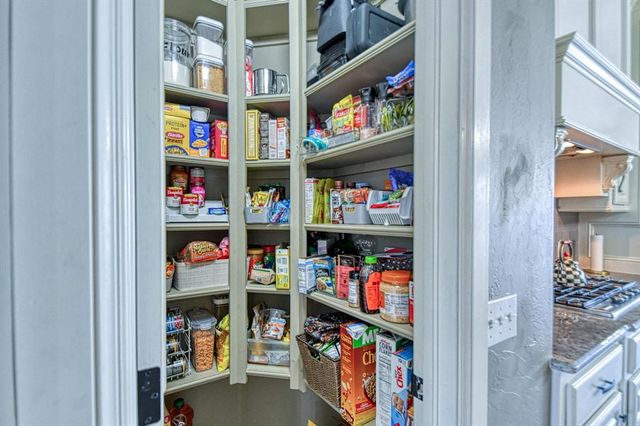 2233 War Eagle Lane, Yukon, OK 73099