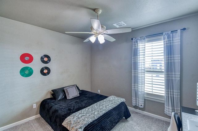 2233 War Eagle Lane, Yukon, OK 73099