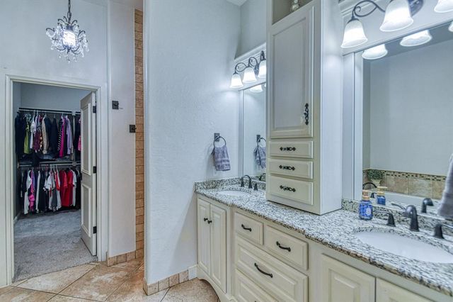 2233 War Eagle Lane, Yukon, OK 73099