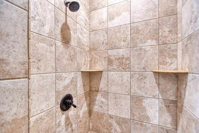 2233 War Eagle Lane, Yukon, OK 73099