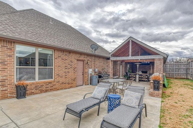 2233 War Eagle Lane, Yukon, OK 73099