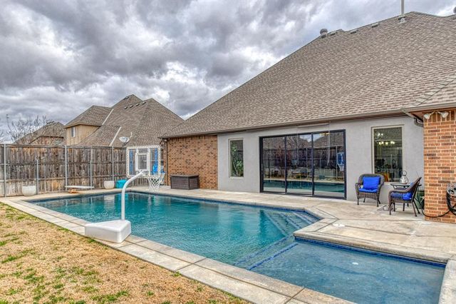 2233 War Eagle Lane, Yukon, OK 73099