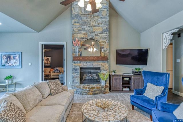 2233 War Eagle Lane, Yukon, OK 73099