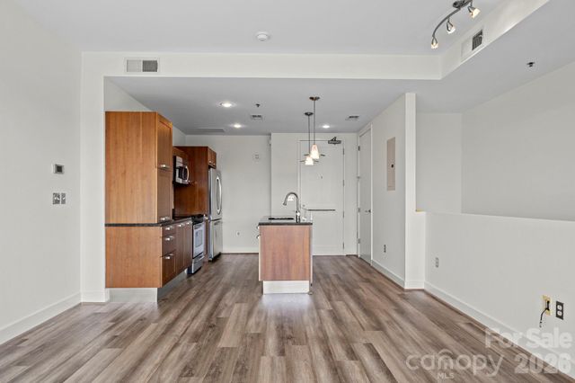 1133 Metropolitan Avenue 619, Charlotte, NC 28204