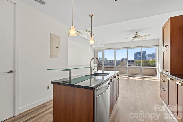 1133 Metropolitan Avenue 619, Charlotte, NC 28204