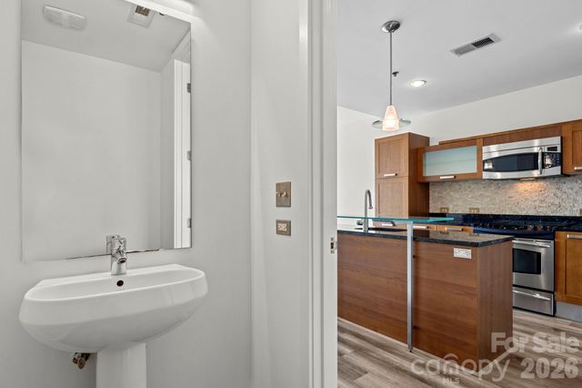 1133 Metropolitan Avenue 619, Charlotte, NC 28204