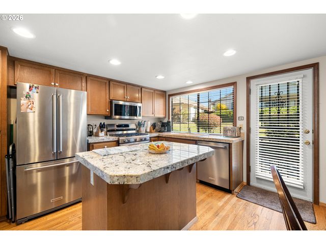 2112 Ne 158TH Ave, Portland, OR 97230