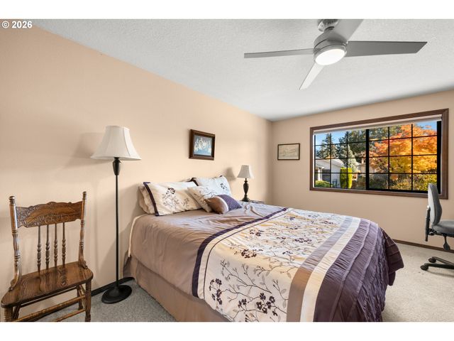 2112 Ne 158TH Ave, Portland, OR 97230