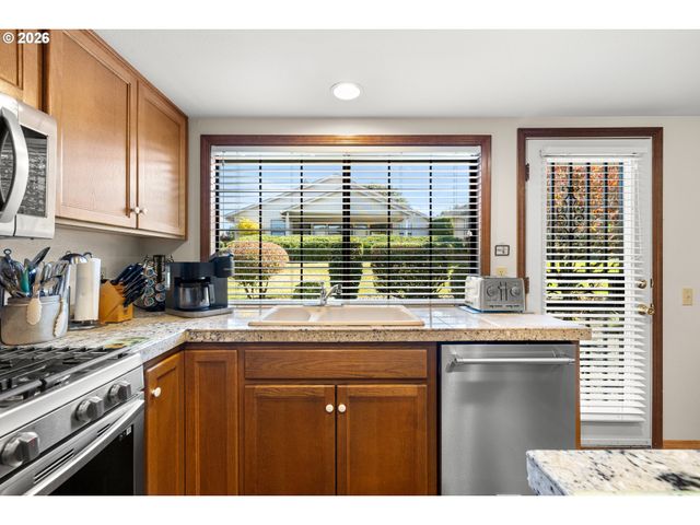 2112 Ne 158TH Ave, Portland, OR 97230