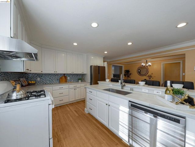 1134 1134 Lovell Ct, Concord, CA 94520