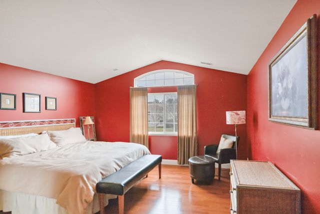 3355 Blue Ridge Drive, Carpentersville, IL 60110