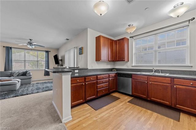 2424 Chancery Ln Apt 207, Chesapeake, VA 23321