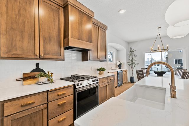 15593 Sycamore Street NW, Andover, MN 55304