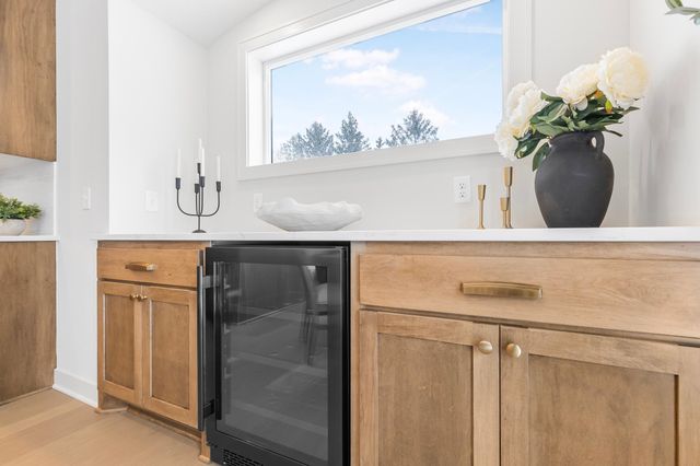 15593 Sycamore Street NW, Andover, MN 55304