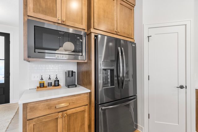 15593 Sycamore Street NW, Andover, MN 55304