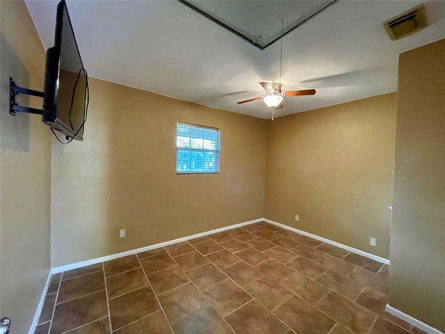 1113 Chevy Chase Drive, Angleton, TX 77515