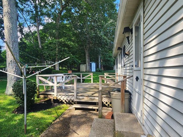 1407 Middle Road 48, Calverton, NY 11933