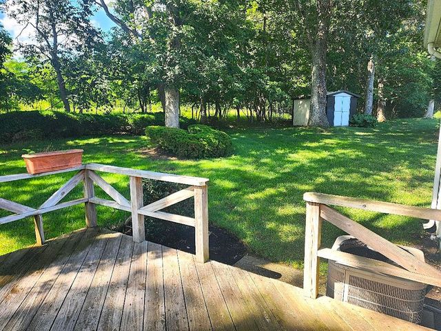 1407 Middle Road 48, Calverton, NY 11933