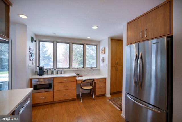 327 ARBOR WAY, State College, PA 16803