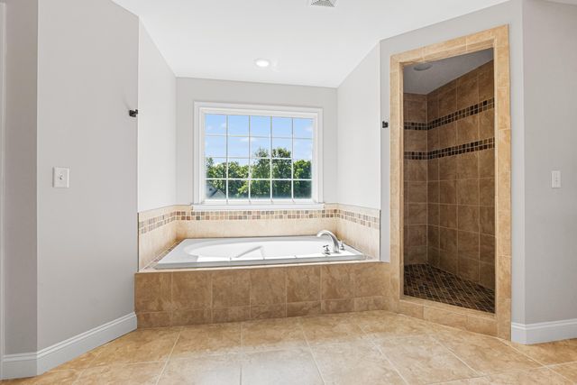 720 Broomtail Lane, Hebron, KY 41048
