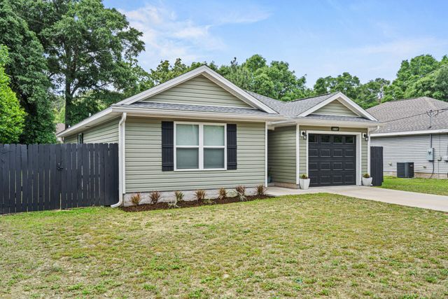 3172 Main Street, Crestview, FL 32539