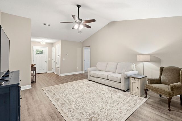 3172 Main Street, Crestview, FL 32539
