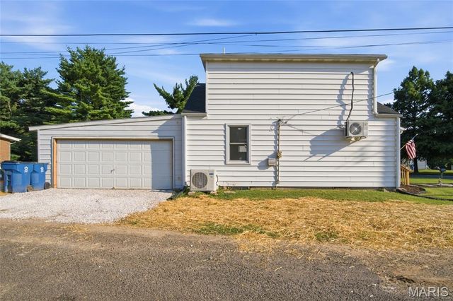 106 Guinzy Hill, Collinsville, IL 62234