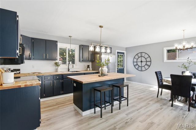 106 Guinzy Hill, Collinsville, IL 62234