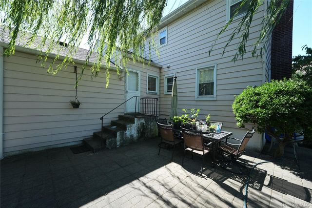368 Merrifield Avenue, Oceanside, NY 11572