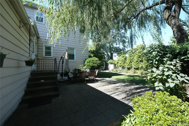 368 Merrifield Avenue, Oceanside, NY 11572