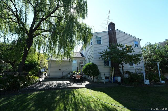 368 Merrifield Avenue, Oceanside, NY 11572