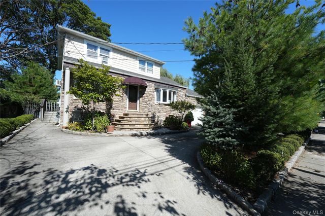 368 Merrifield Avenue, Oceanside, NY 11572