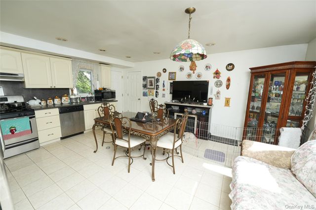 368 Merrifield Avenue, Oceanside, NY 11572