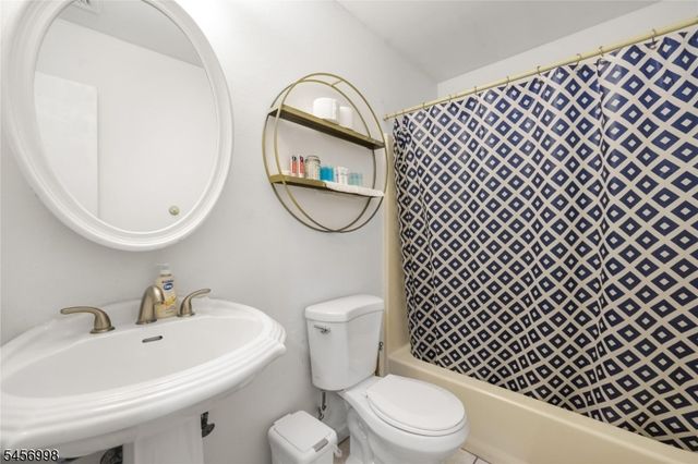 44 Coriander Way, Englewood City, NJ 07631