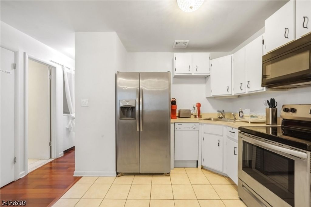44 Coriander Way, Englewood City, NJ 07631 — photo 4