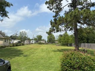 2501 Barbers Hill Road, Highlands, TX 77562