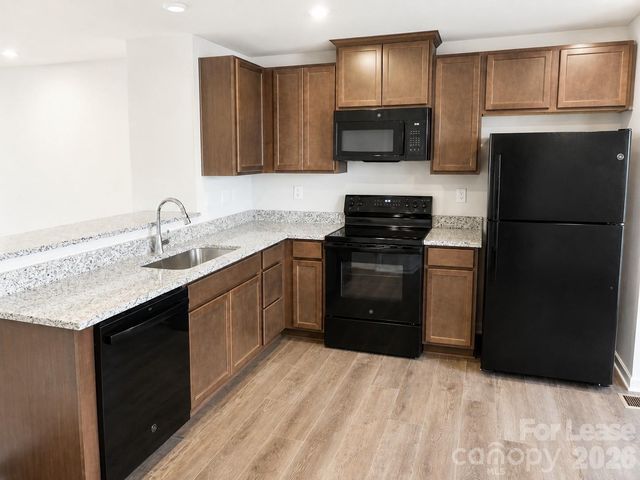 4018 Drakeford Towns Alley, Charlotte, NC 28208