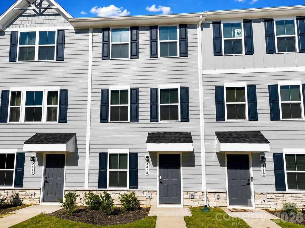 4018 Drakeford Towns Alley, Charlotte, NC 28208