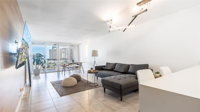 121 Golden Isles Dr 803, Hallandale Beach, FL 33009