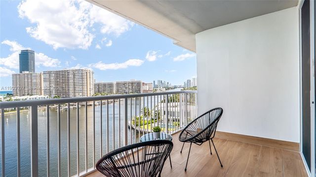 121 Golden Isles Dr 803, Hallandale Beach, FL 33009