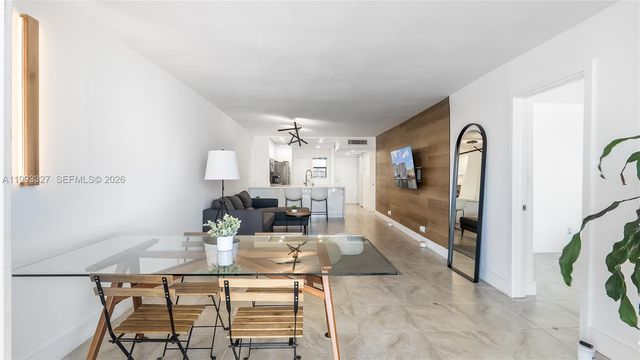 121 Golden Isles Dr 803, Hallandale Beach, FL 33009