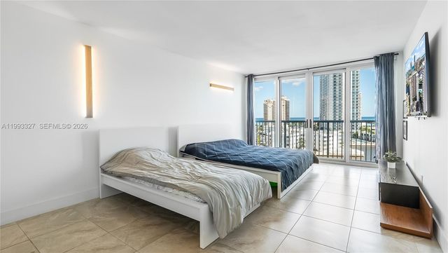 121 Golden Isles Dr 803, Hallandale Beach, FL 33009