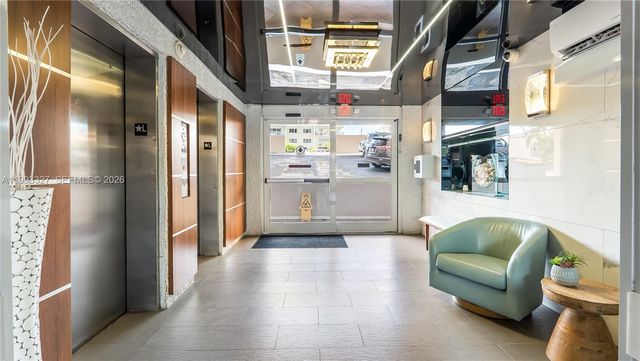 121 Golden Isles Dr 803, Hallandale Beach, FL 33009