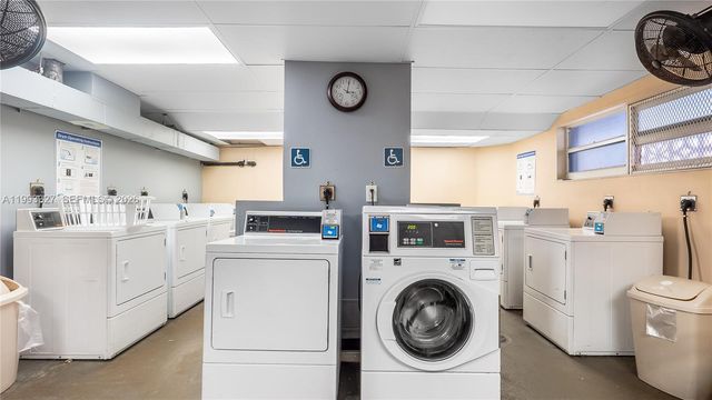 121 Golden Isles Dr 803, Hallandale Beach, FL 33009