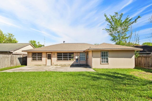 8326 Swan Meadow Lane Lane, Humble, TX 77338